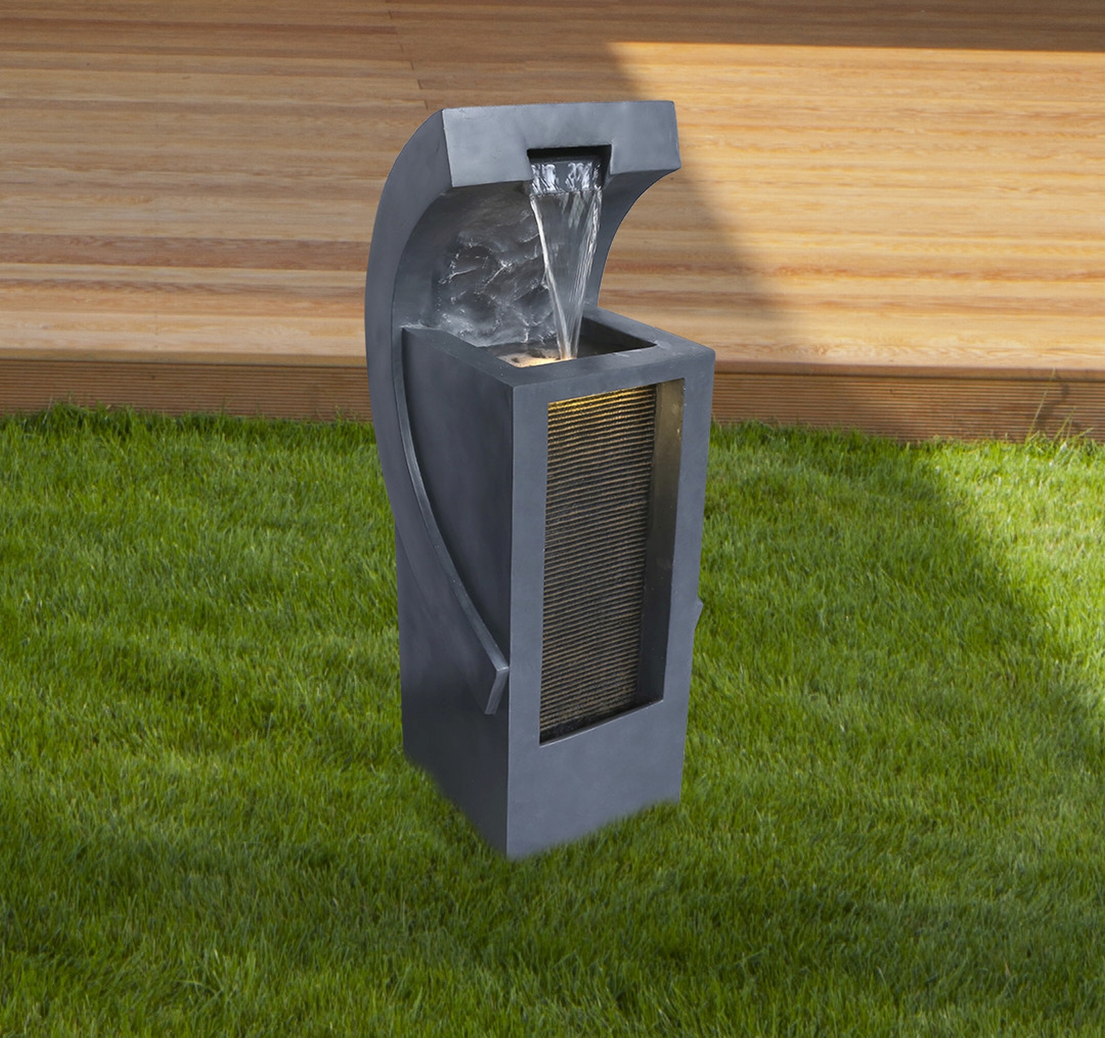 Gardenforma Wasserspiel Salvador, Polyresin inkl. Pumpe und LED-Beleuchtung